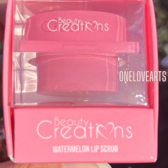 Watermelon lip scrub - Picture 1 of 2